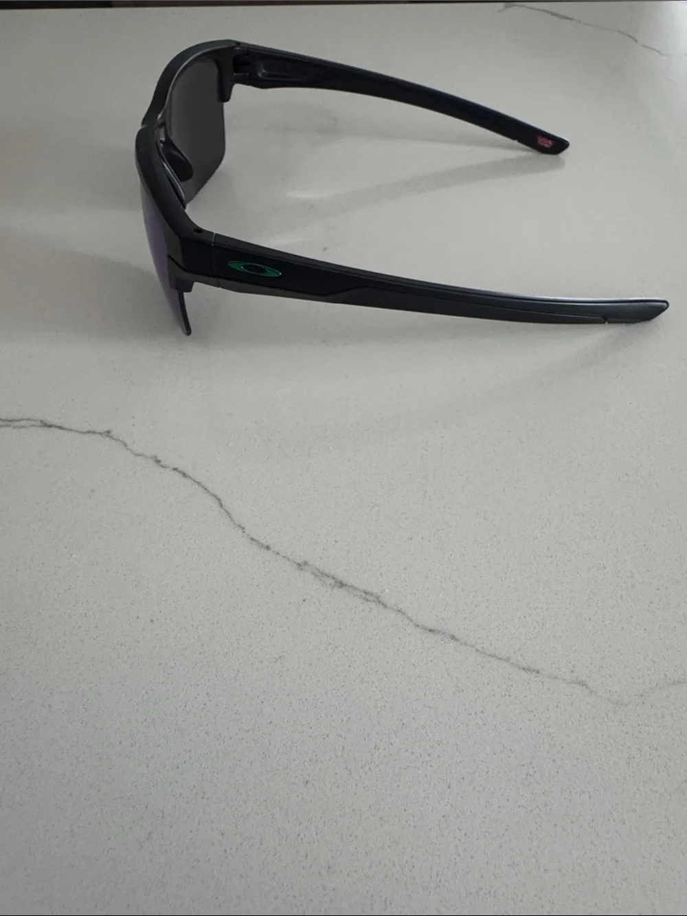 Oakley men sunglasses